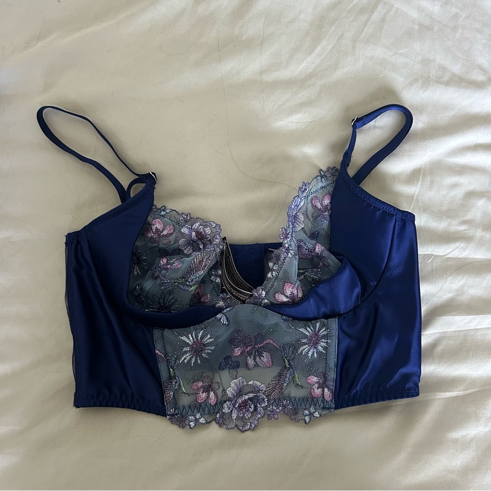 Victoria's Secret Navy and Lavender Floral Lace Bralette 34C NWT
